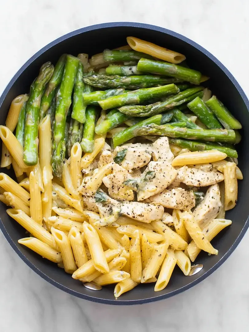 Creamy Chicken And Asparagus Pasta